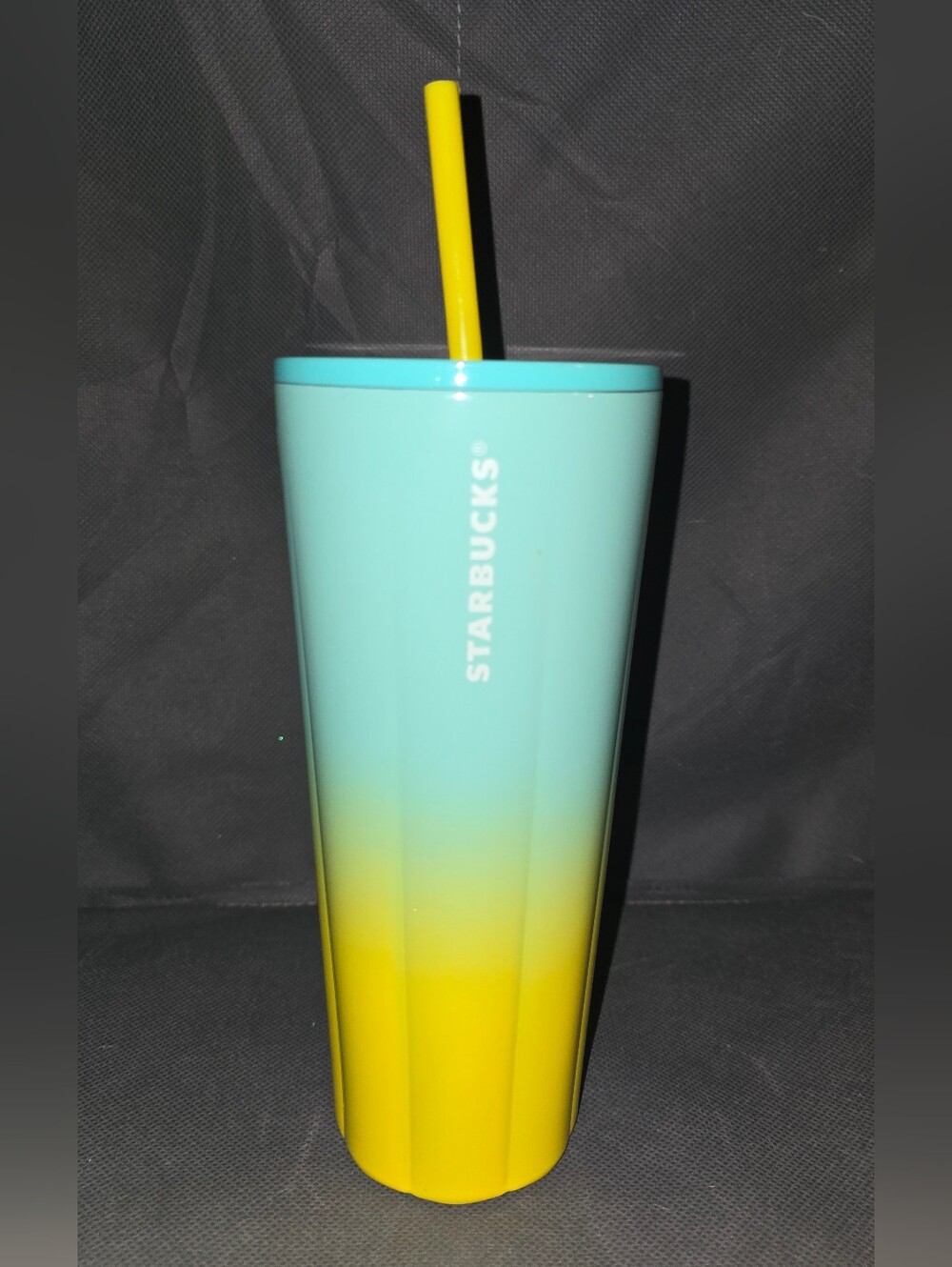 Starbucks Summer 2021 Yellow Teal Ombre 24oz Venti Puffy Scalloped Tumbler RARE
